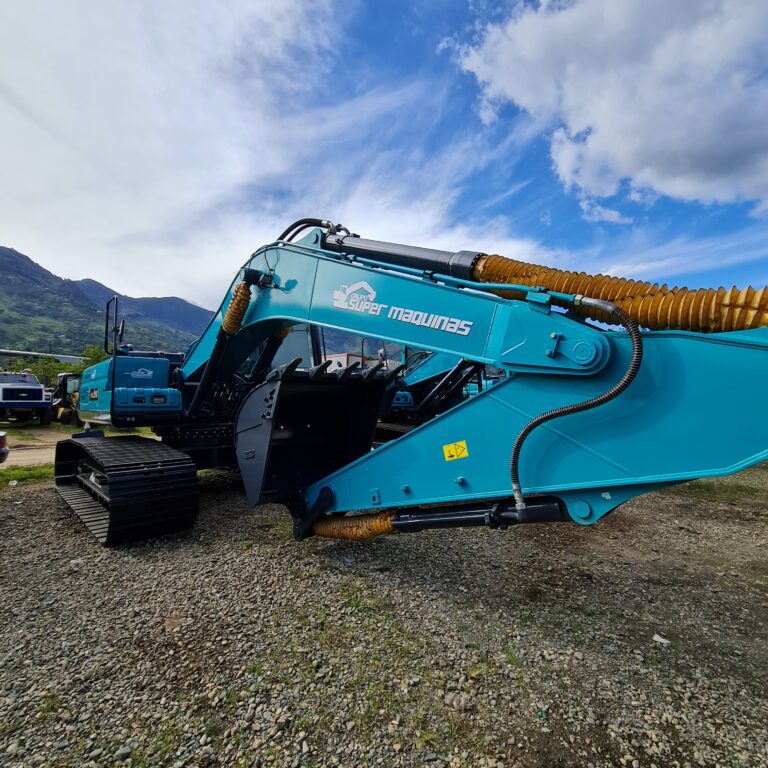Excavadora azul con detalles amarillos y cucharon