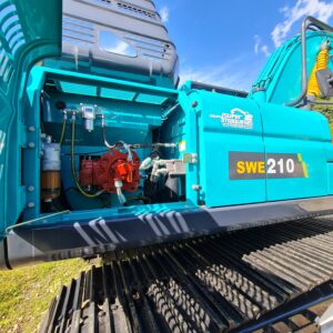 Parte interna de una excavadora de color azul